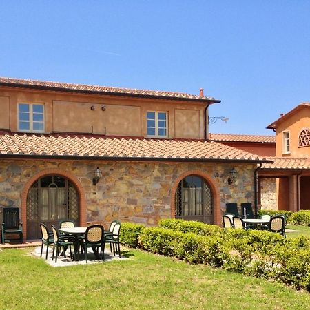 Apartments In Residence With Swimming Pool In モンテヴェルディ・マリッティモ エクステリア 写真