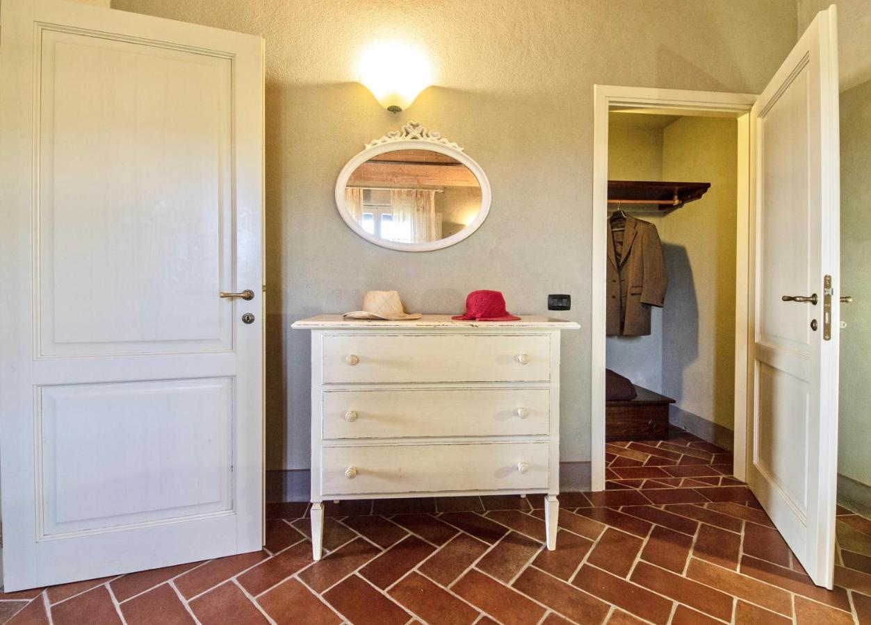 Apartments In Residence With Swimming Pool In モンテヴェルディ・マリッティモ エクステリア 写真