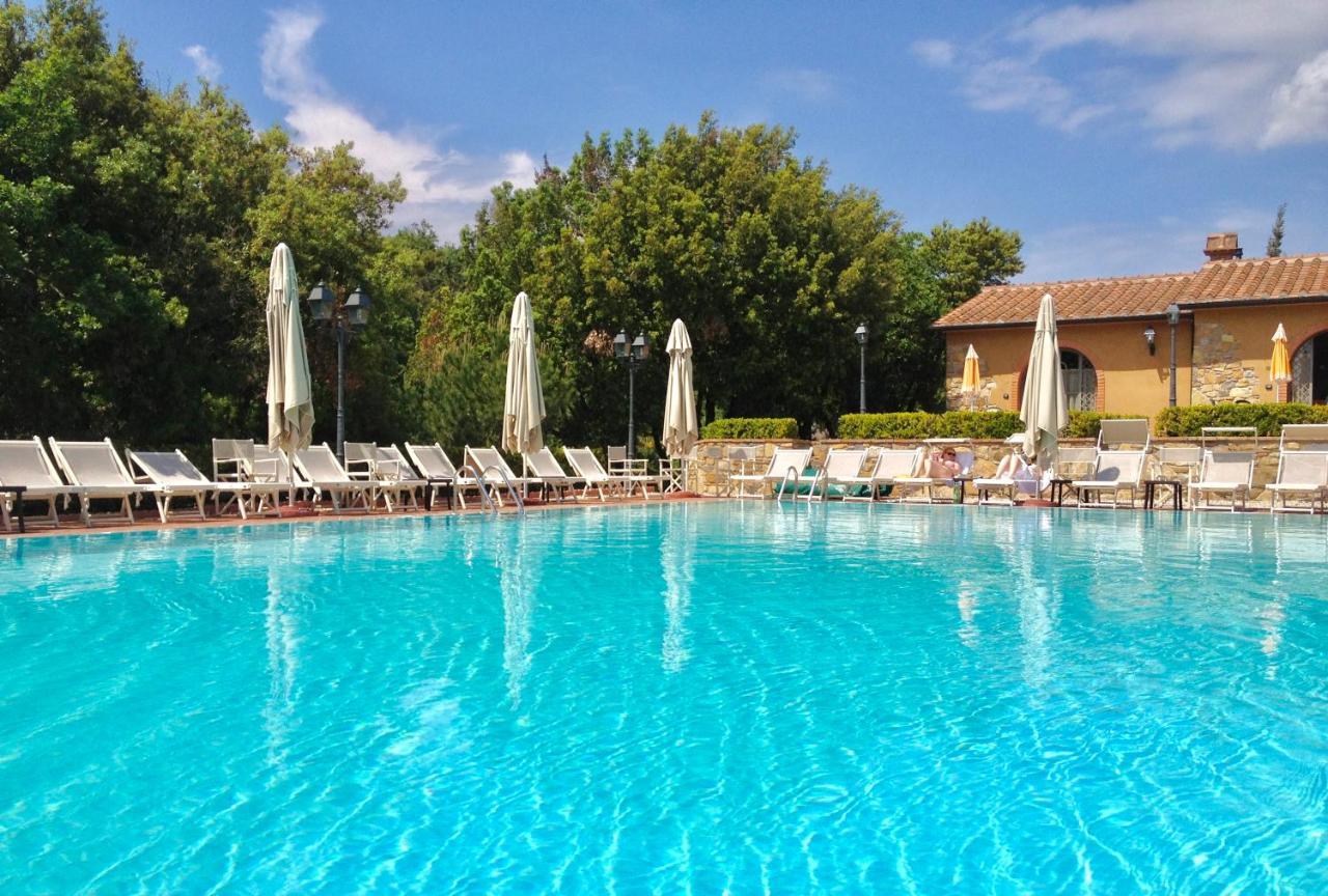 Apartments In Residence With Swimming Pool In モンテヴェルディ・マリッティモ エクステリア 写真